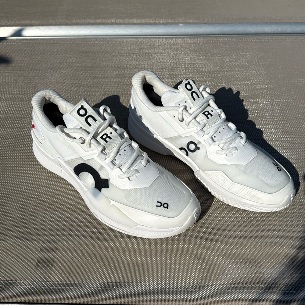 On THE ROGER Pro 2 All White - Picture 3 of 9